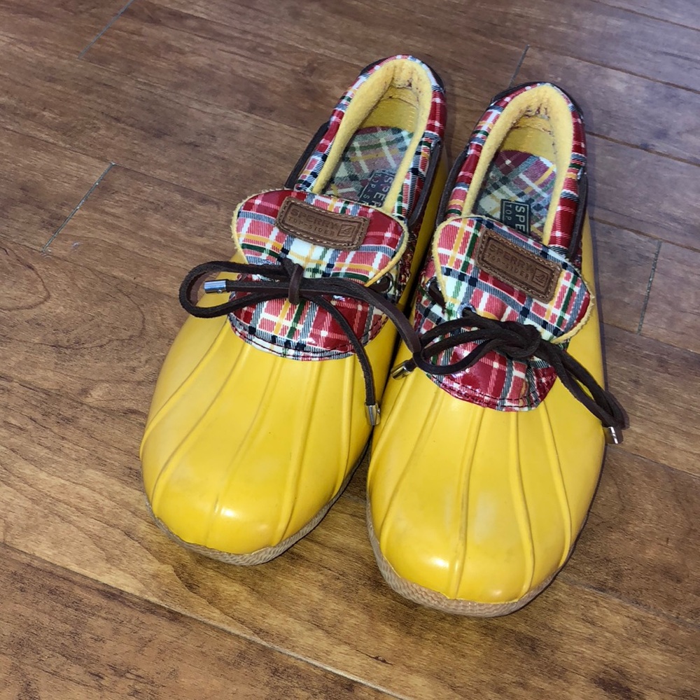 Sperry yellow duck boots